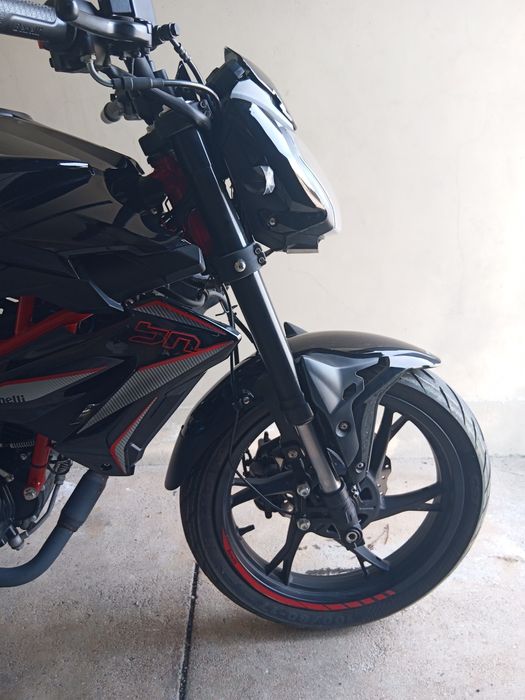 Benelli BN 125 como nova 2023