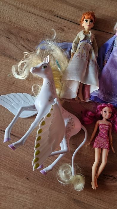 ELSA, Anna, Olaf, wróżka, Mia i pegaz