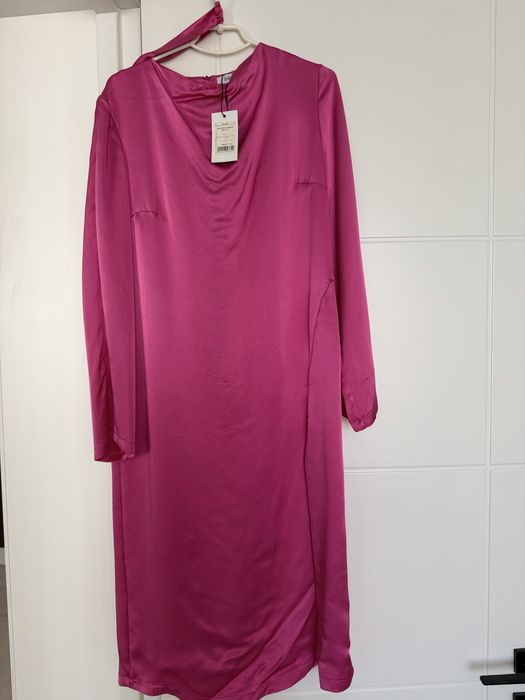 Сукня фуксія міді з розрізом The Lace нова