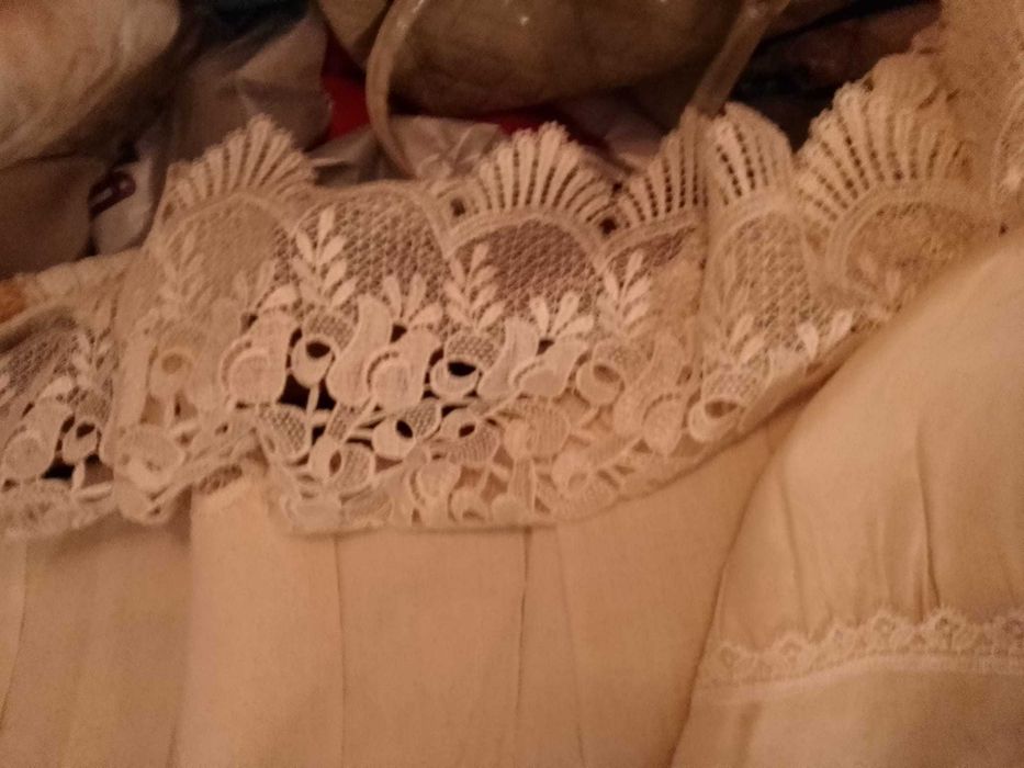 Colcha maJestosa C/Renda e 2Fronhas outrora15E-Lençois desde15EDesde2E