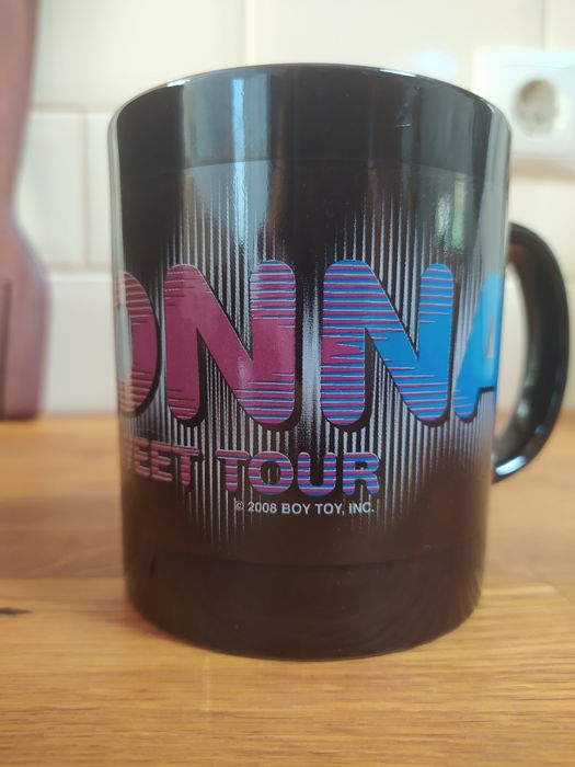 Caneca merchandising oficial Madonna