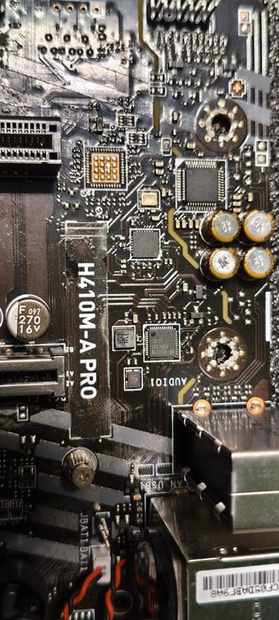 Płyta główna MSI H410M-A PRO+ procesor

Płyta jest używana, a