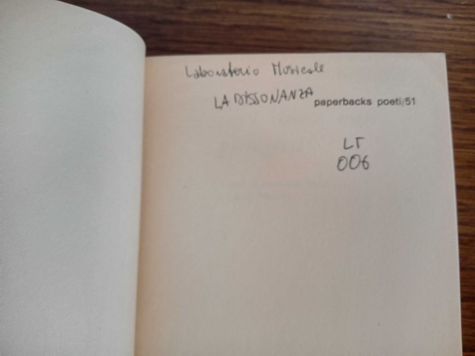 L Settimelli e Falavolti	- - -		Canti Rivoluzionari Portoghesi	-	Livro