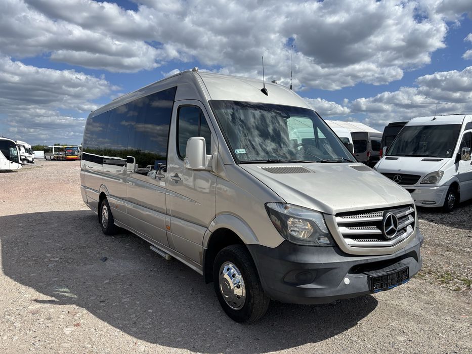 Автобус 24 місця VIP