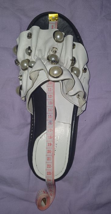 Шлепанцы сабо с камнями