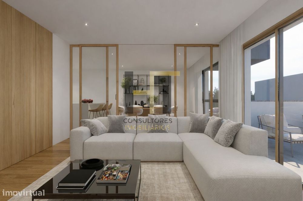 Moradia T3 | Suíte | Logradouro exterior | Varandas | Folgosa – Mai