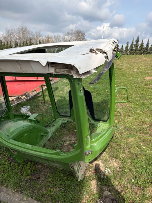 Kabina Fendt 724