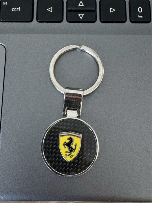 Брелок Ferrari для ключів