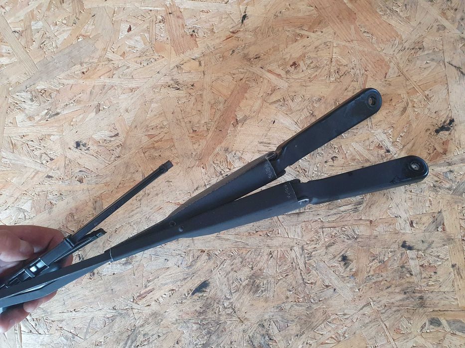 Ramię ramiona wycieraczek przód przednich Citroen Berlingo 05r kpl