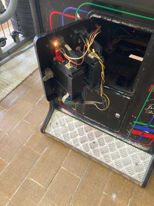 Máquina Video Arcade c/ Slot Neo Geo p/ 4 Cassetes