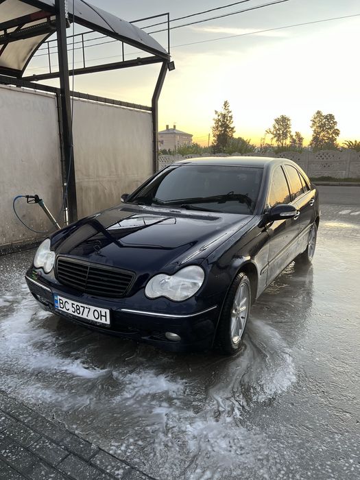 Продам мерседес С200 2 -х літровий бензин