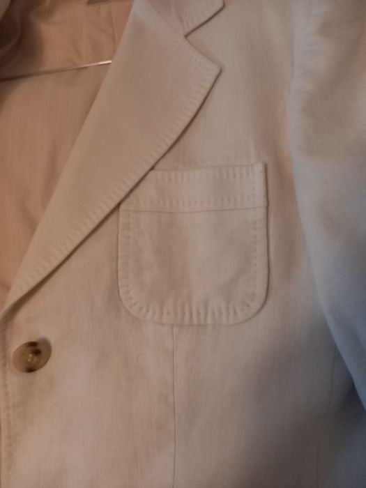 Blazer em linho da Máximo Dutti  na cor cru