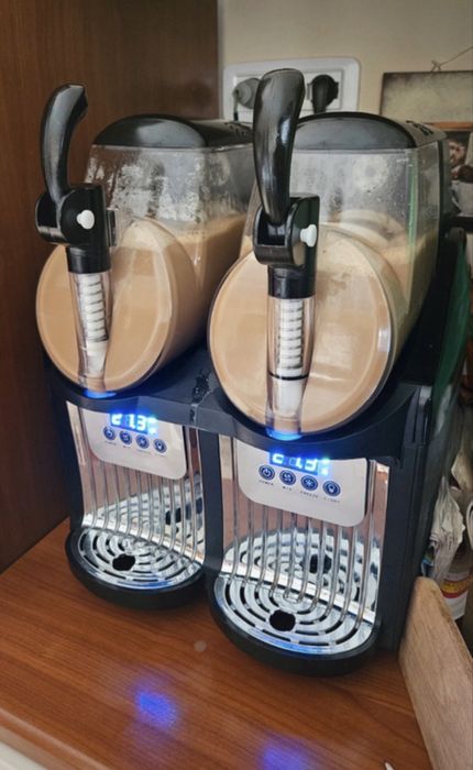 Maquina dupla de granizados