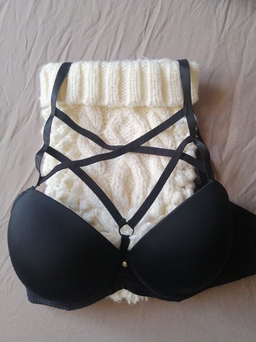 Biustonosz z paseczkami 36/80