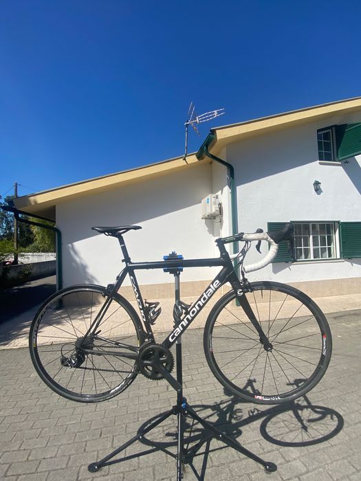 Bicicleta Cannondale CAAD10 56 – Shimano 10v – Muito Bom Estado