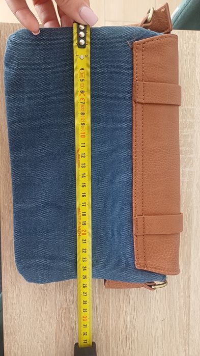 Mala a tiracolo da marca Misako