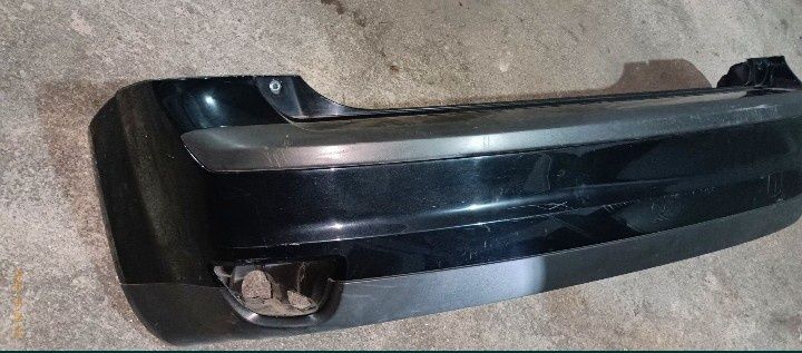 Parachoque traseiro Ford Focus mk2. Com um farolim nevoeiro.