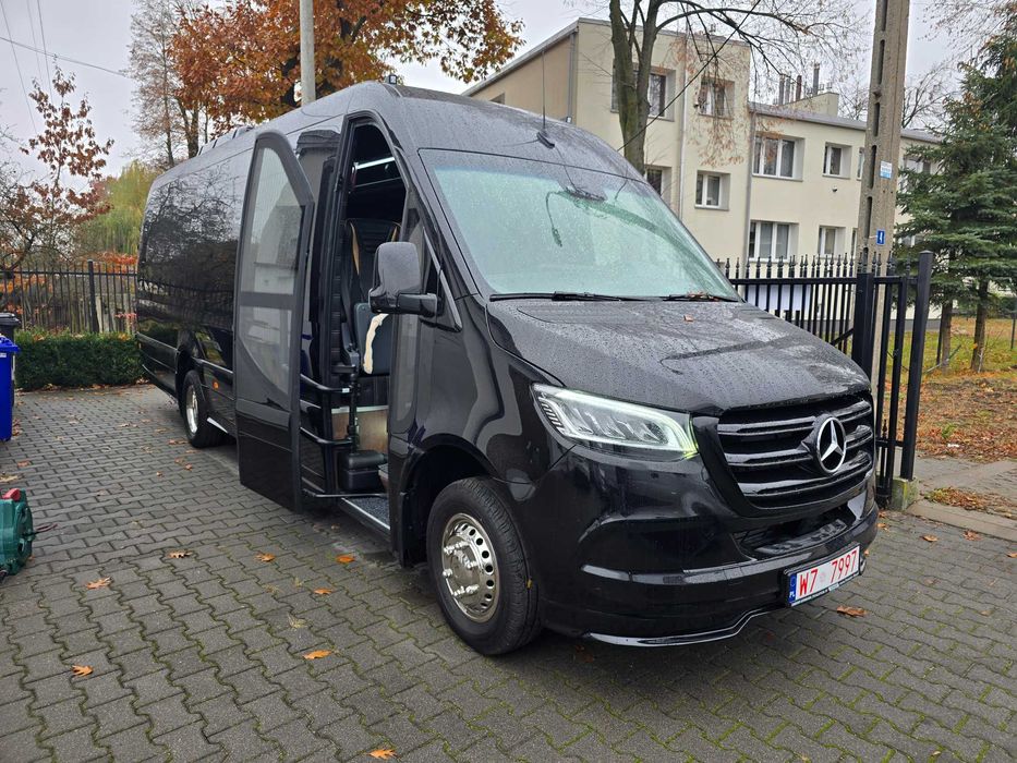 Przewóz osób, wynajem autokarów, autobusów i busów