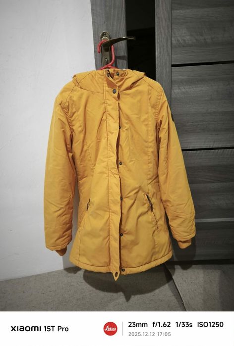 Тепла куртка для дівчини