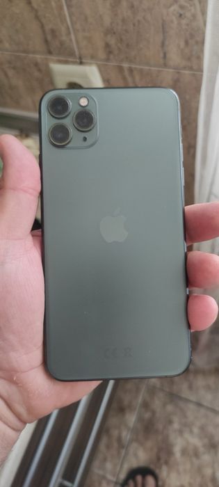 Продам IPhone 11 pro max 256