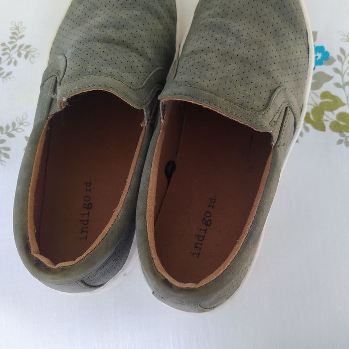 Продам подростковые макасины туфли