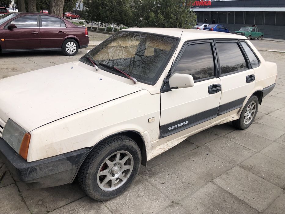 Авто в нормальному стані праює . Ходовая нормальная  кретичного нічого немає. Год 1997.