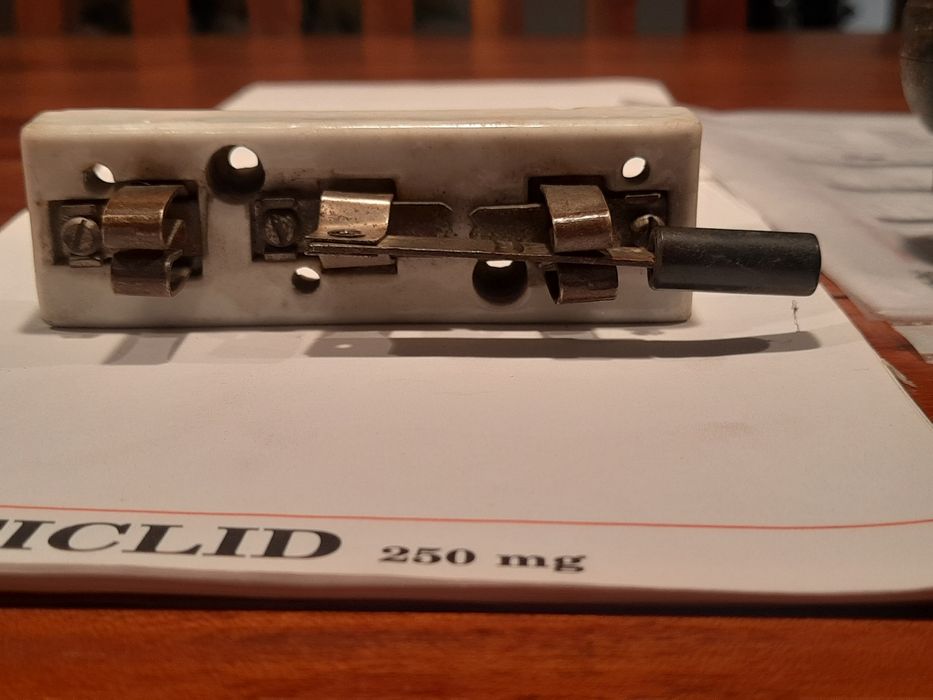 Przełącznik antenowy .Radio kryształkowe . Detefon