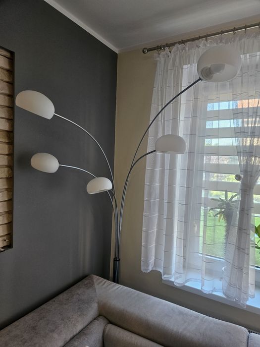 Lampa podłogowa Venti praktycznie nowa!!.