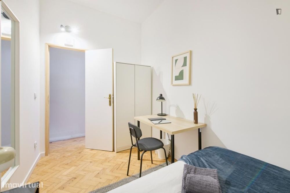 Quarto - localizado em Entrecampos Lisbon
