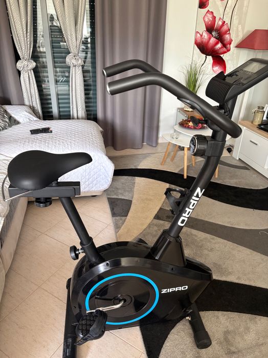 Bicicleta Estática ZIPRO Boost – Pouco Uso – Como Nova