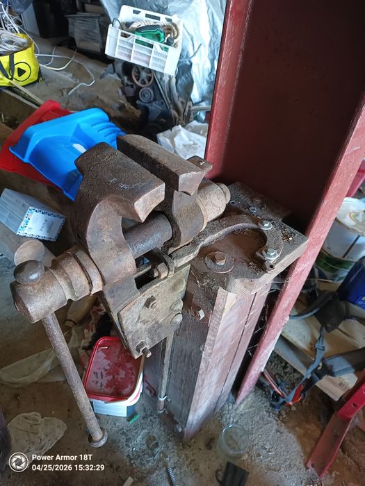 Stare imadło  kowalskie