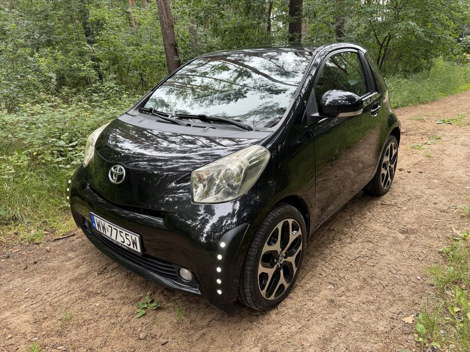 Toyota iQ 1.4 D-4D 90 KM | 2012 | Klimatronik | Keyless | Grzane fotele | 2 komplety kół