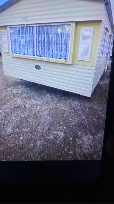 Casa modelar para alugar o (comprar)