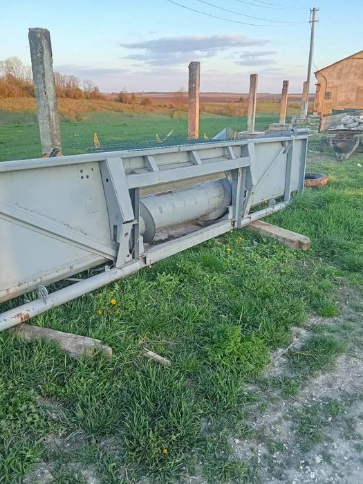 Продам жатку соняшникуву