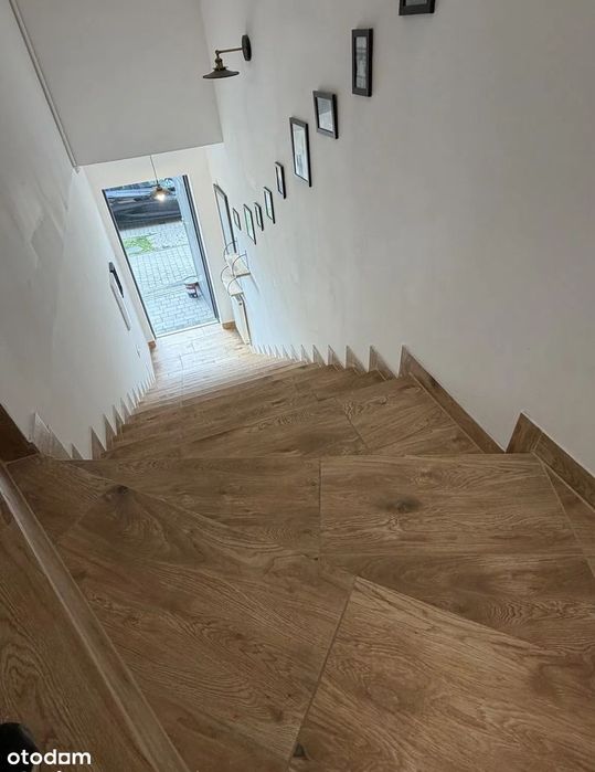 Bezczynszowy apartament w szeregowcu – komfort domu, wygoda mieszkania