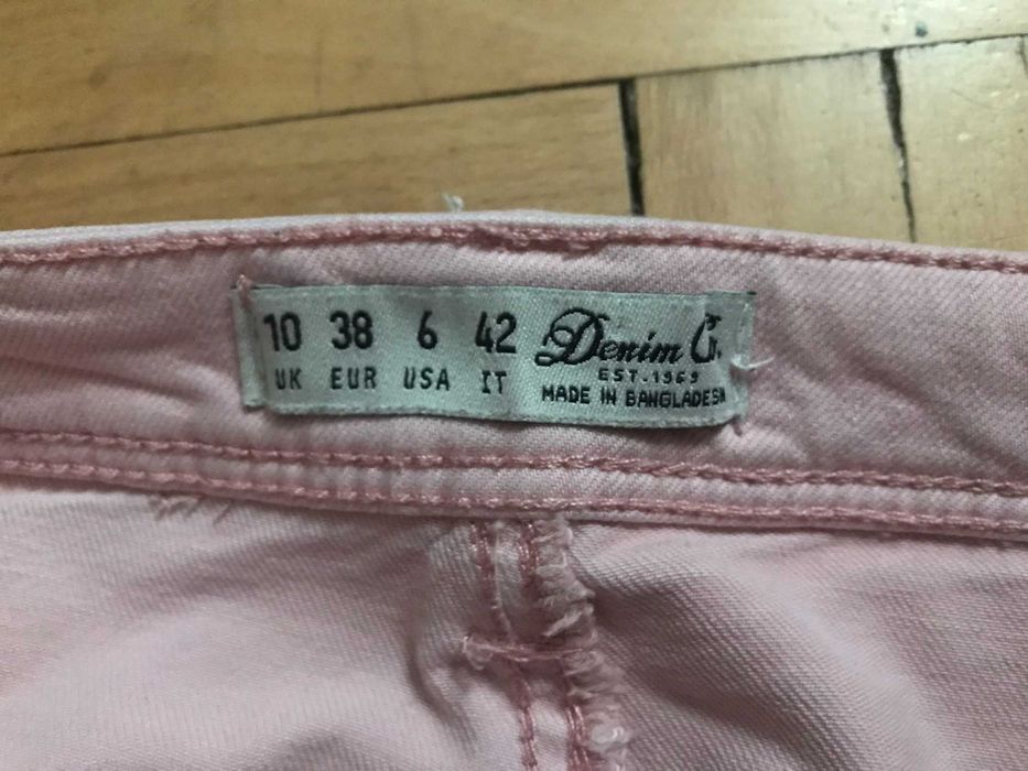 Różowe jeansy Denim Co. est 1969