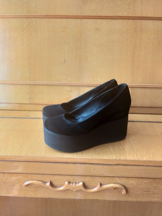 Шкіряні туфлі на високій платформі