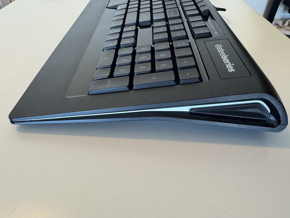 Klawiatura SteelSeries APEX  64121 stan idealny