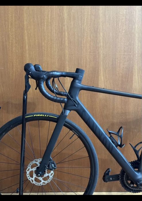 Bicicleta de estrada canyon