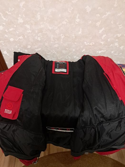 Куртка чоловіча  гірськолижна