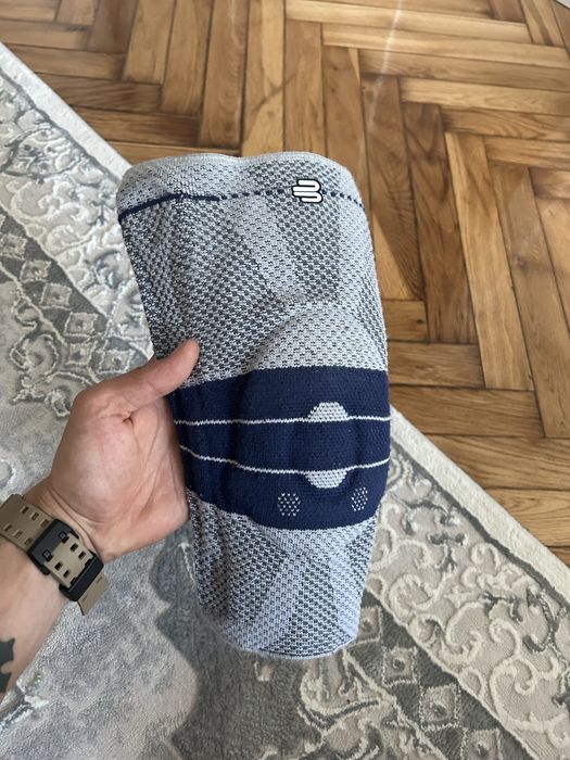 Opaska stabilizator na kolano Bauerfeind GenuTrain 3