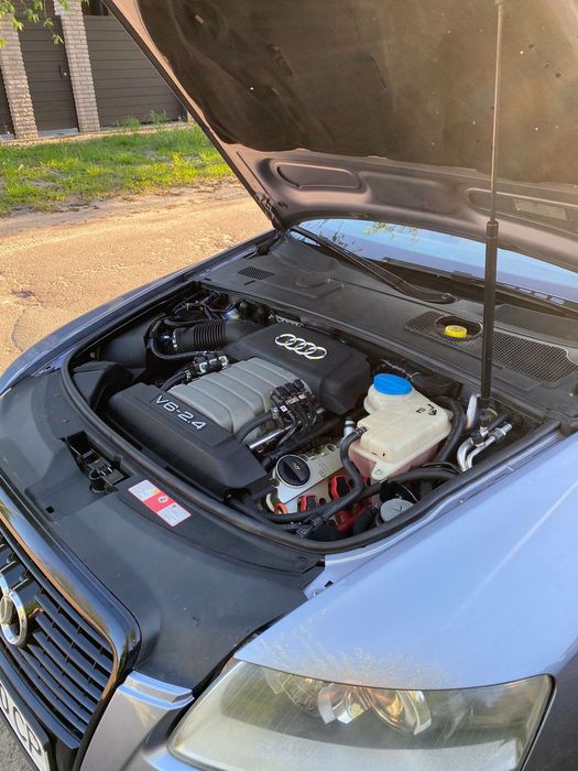 Продам ауді а6 с6 2.4