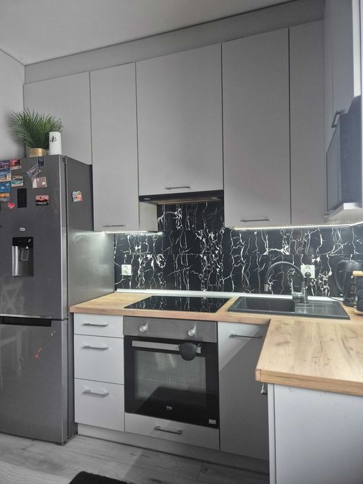 Sprzedam meble kuchenne robione na wymiar