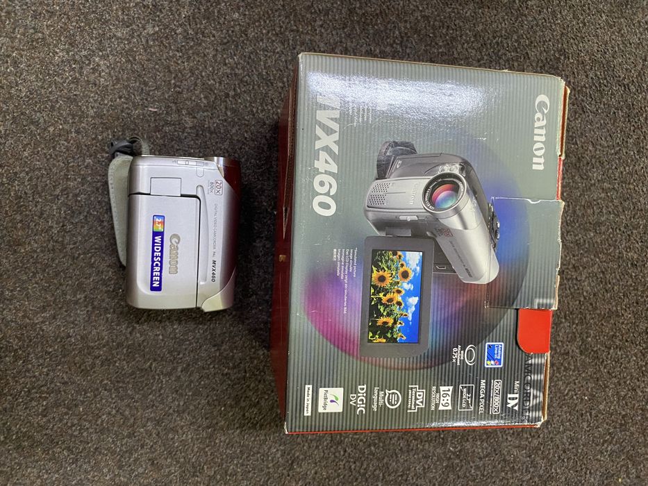 Видеокамера Canon MVX460