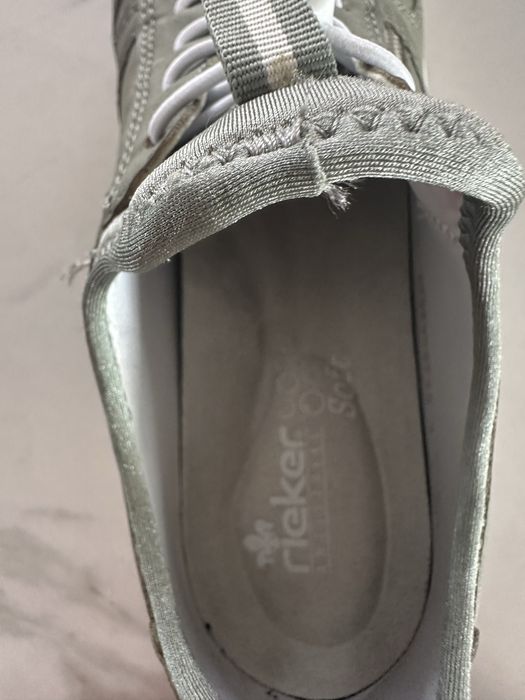 Чоловіче взуття,синього кольору- сітка, оливкового кольору- замш