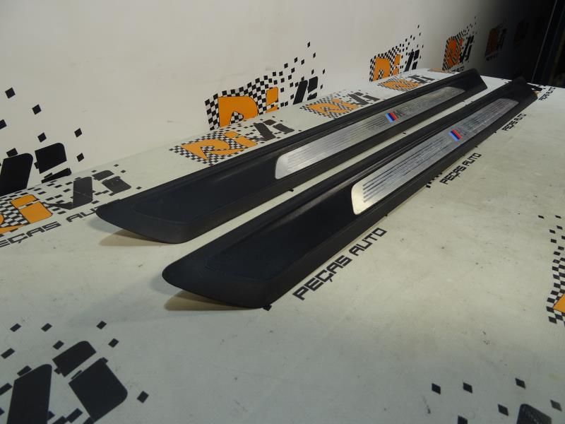 Conjunto de frisos BMW 1 (F21)