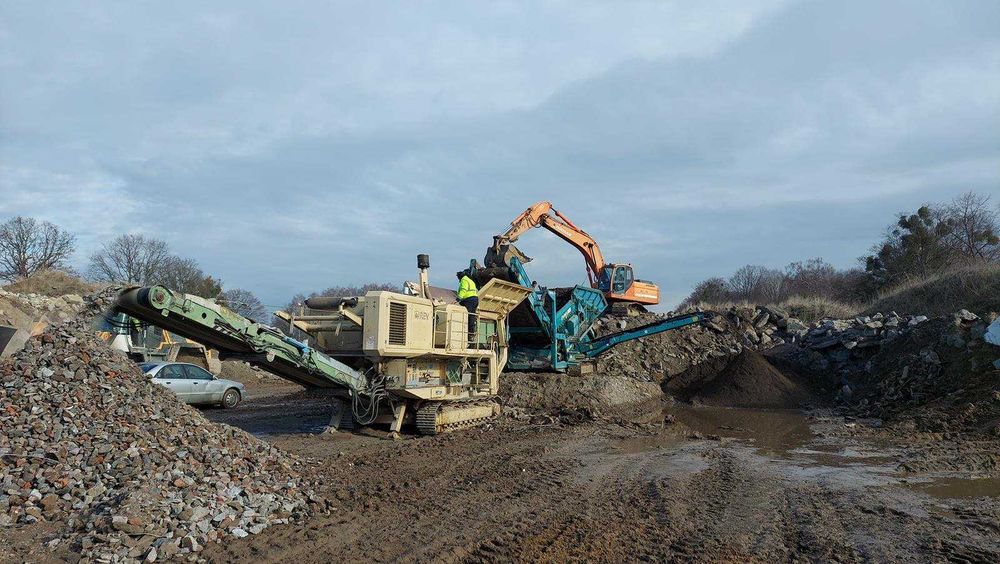 Usługi Koparka Wykopy Rozbiórki Transport Żwirownia Piasek Czarnoziem