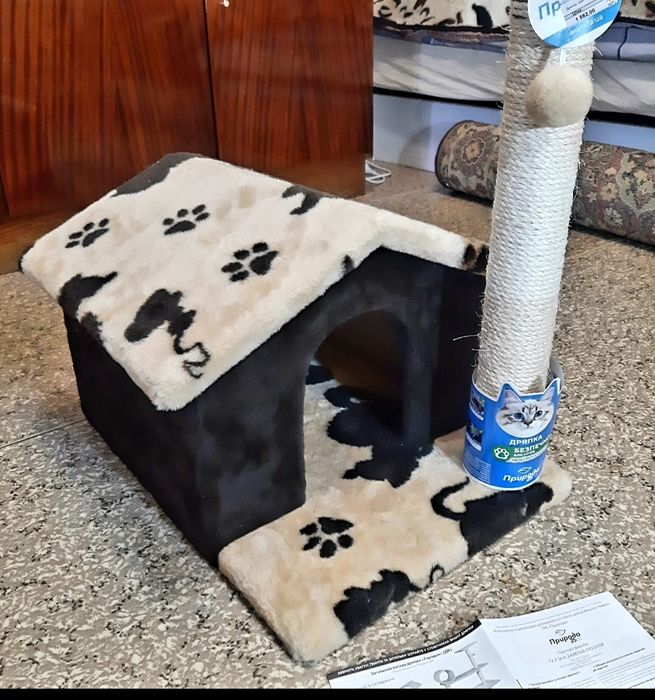 Домик для кота с когтеточкой