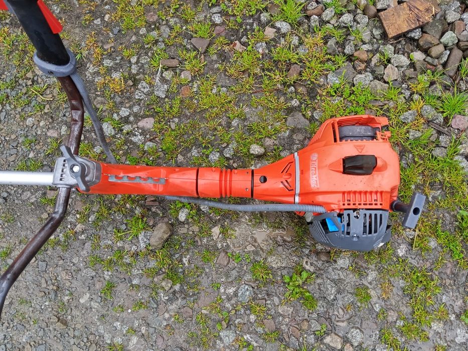Podkaszarka oleo mac bc 400 t