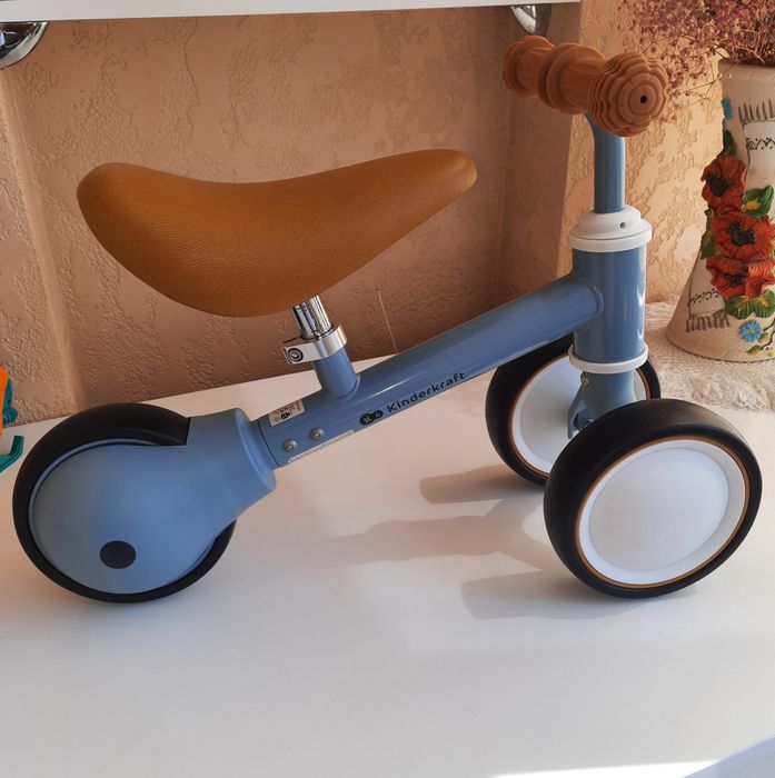 Велобіг Kinderkraft